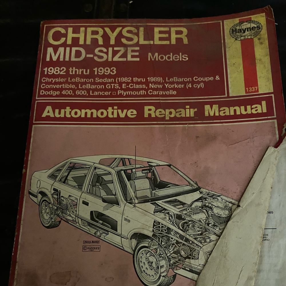 Haynes Chrysler Mid-Size Models 1982-93 automotive repair manual 1337